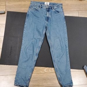 Zara high waisted Mom Jean sz4